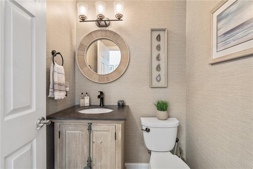 3669 Outlook Court NE