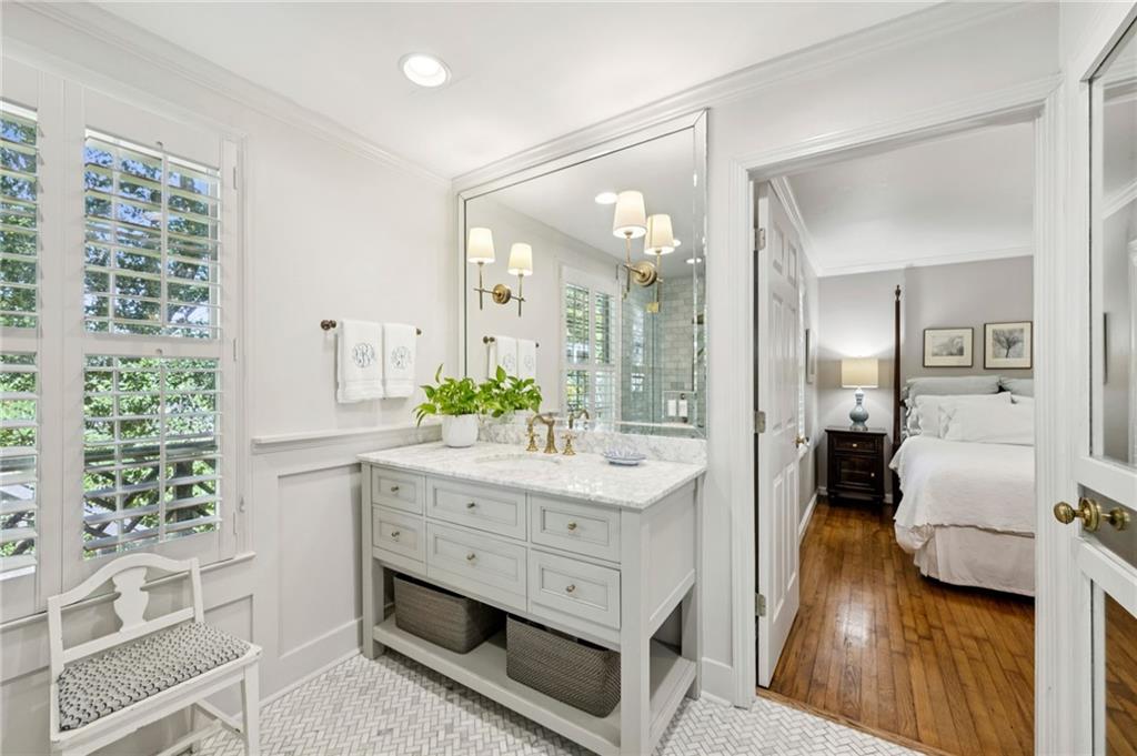 545 Overbrook Drive NW