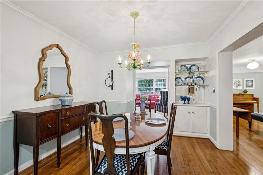 545 Overbrook Drive NW