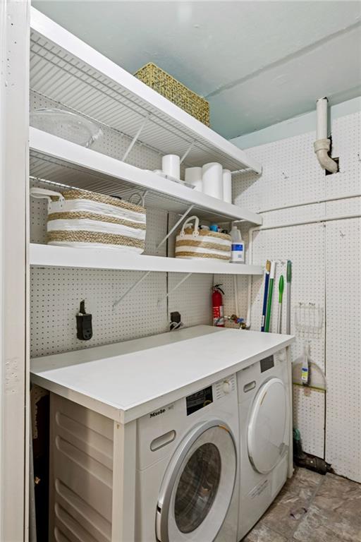 545 Overbrook Drive NW