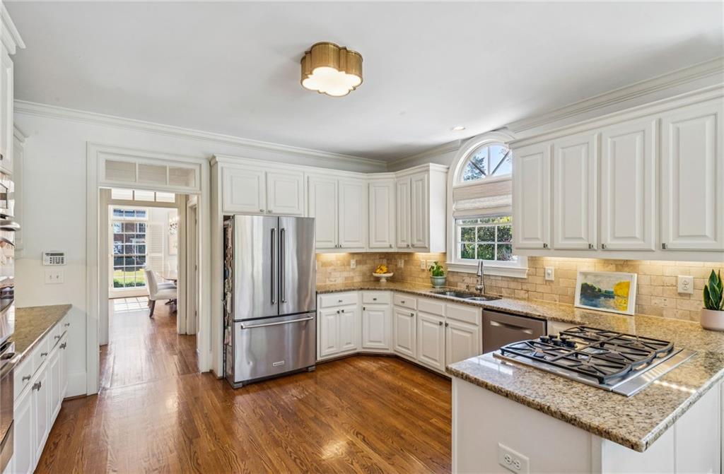 4550 E Brookhaven Drive NE