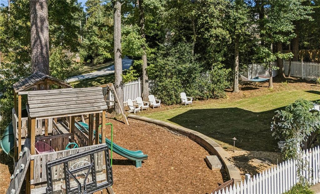 4550 E Brookhaven Drive NE