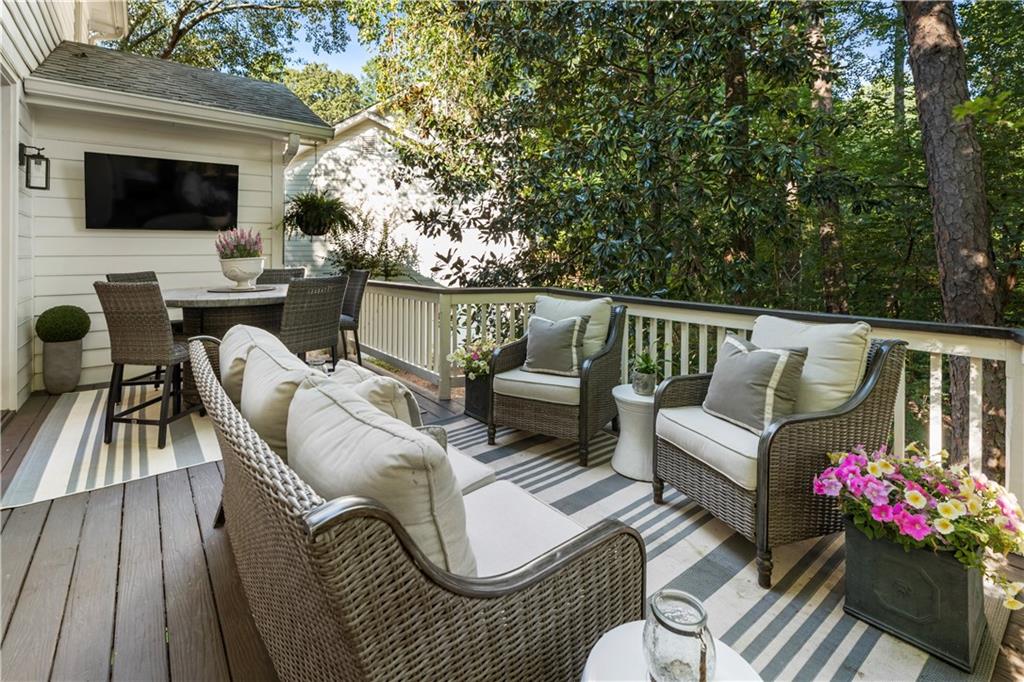 20 Pointe Terrace SE