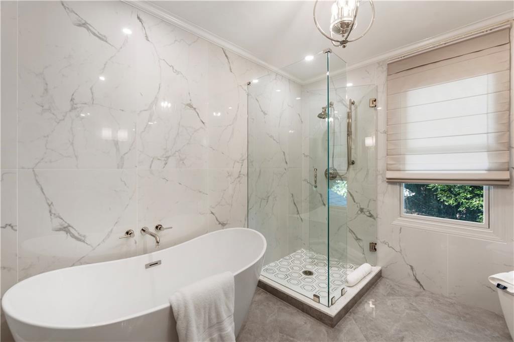 20 Pointe Terrace SE