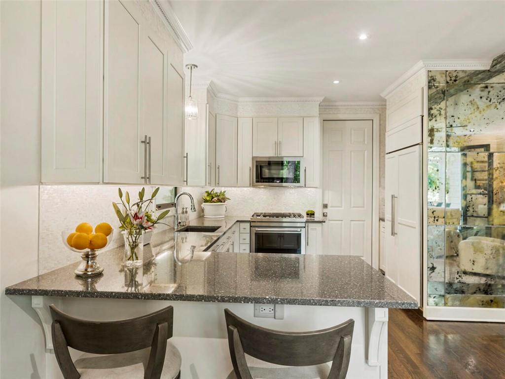 20 Pointe Terrace SE