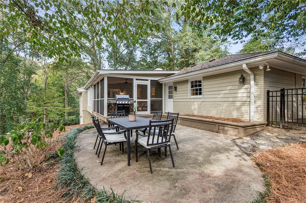 141 Laurel Forest Circle NE