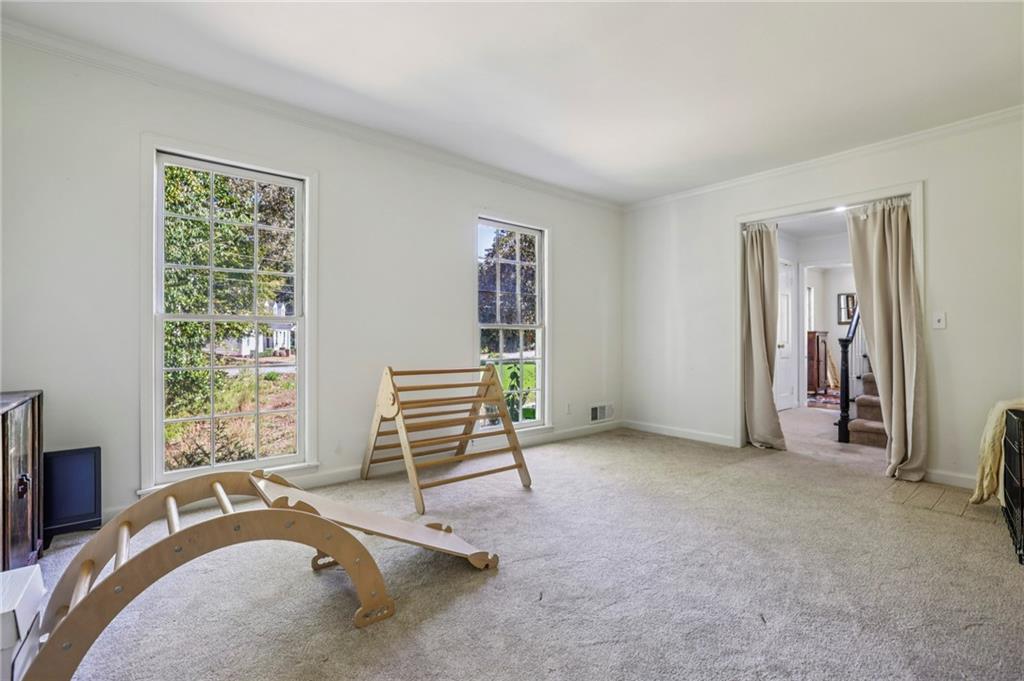 4570 N Elizabeth Lane SE