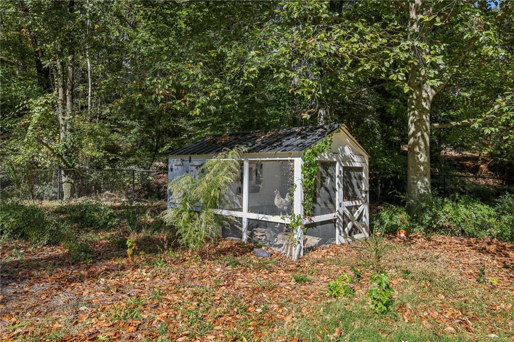 4570 N Elizabeth Lane SE