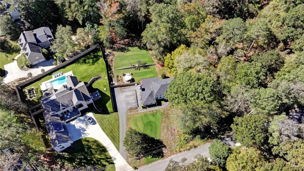 4570 N Elizabeth Lane SE