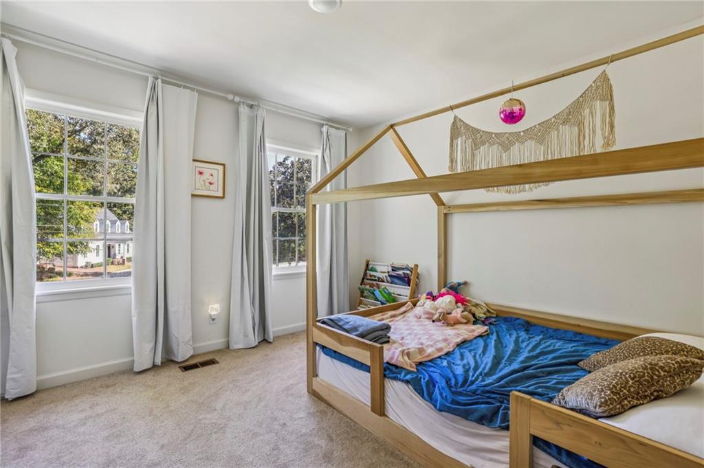 4570 N Elizabeth Lane SE