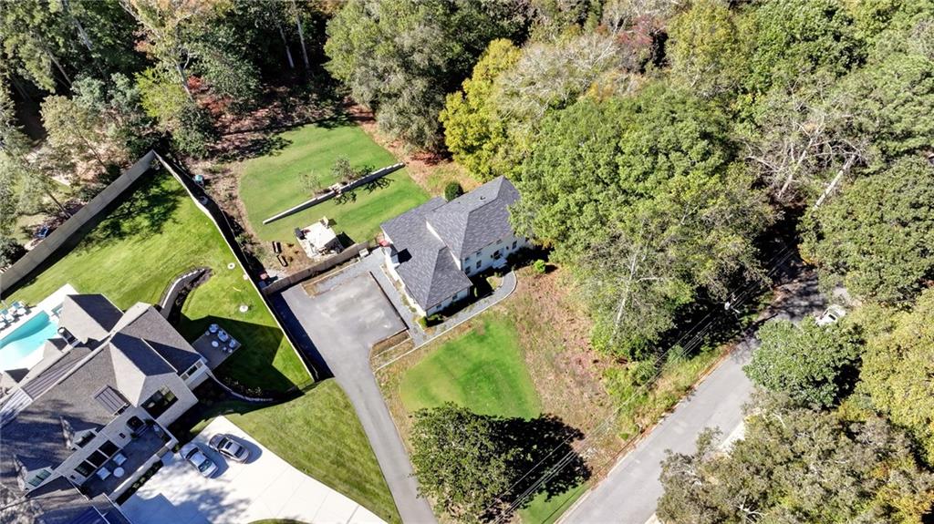 4570 N Elizabeth Lane SE