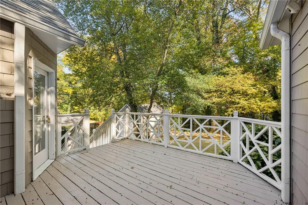 2047 Dellwood Drive NW