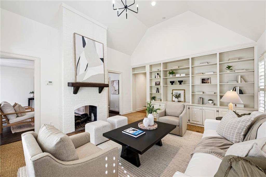 2047 Dellwood Drive NW