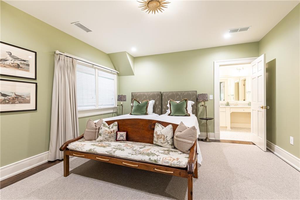 2363 Montview Drive NW