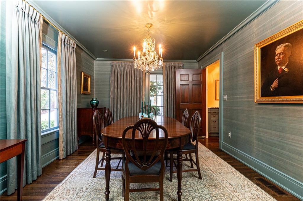 2363 Montview Drive NW