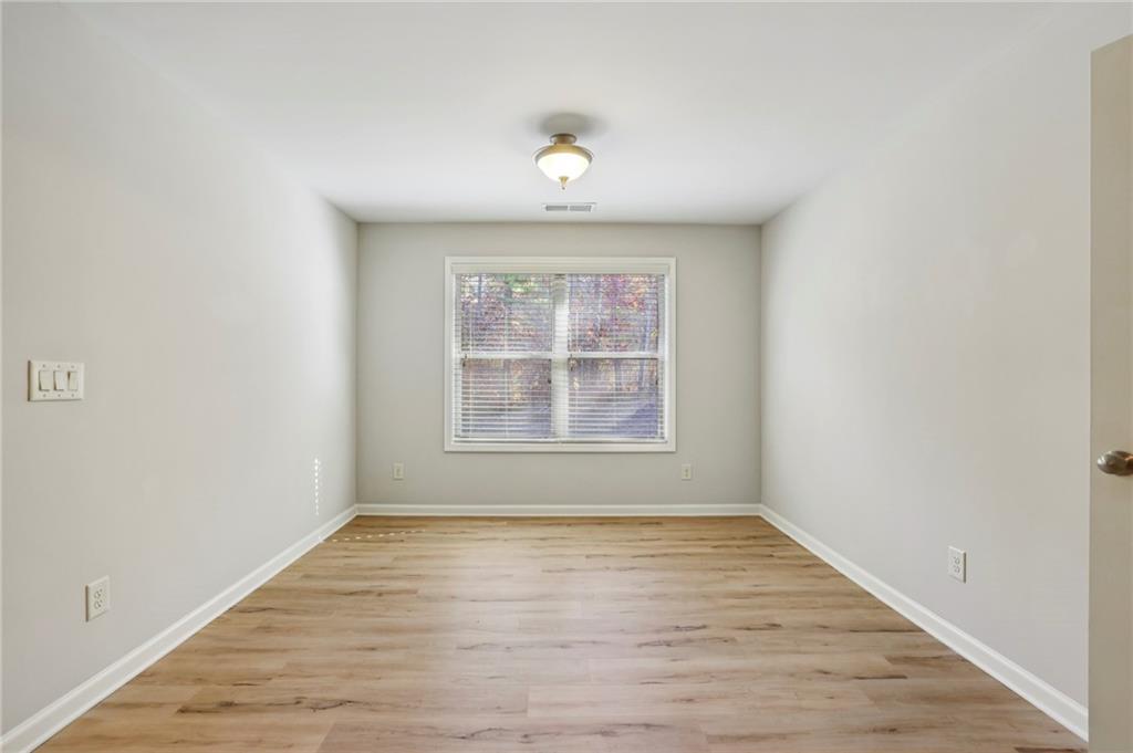 1210 Roswell Manor Circle