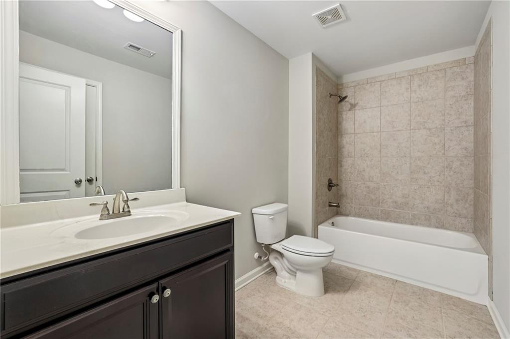 1210 Roswell Manor Circle