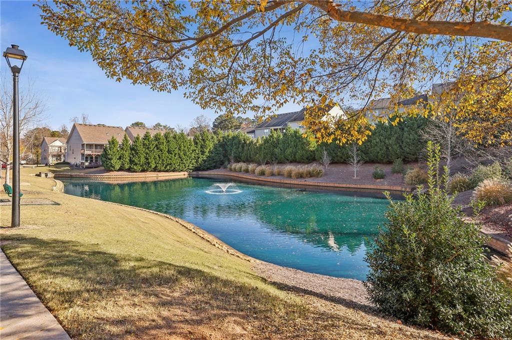 1210 Roswell Manor Circle