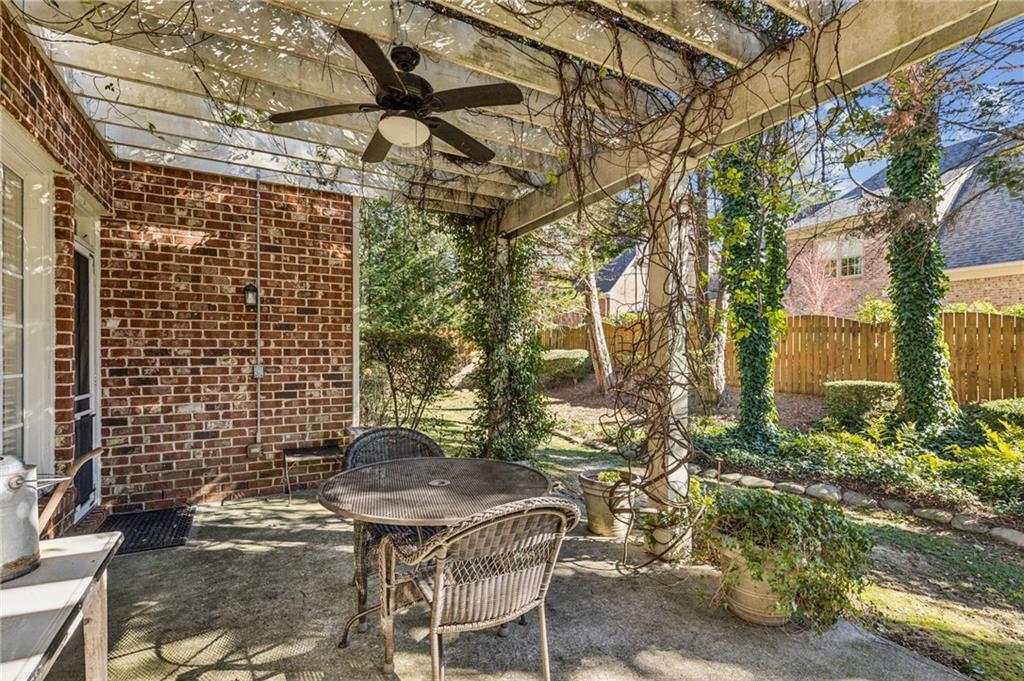 1055 Brookhaven Walk NE