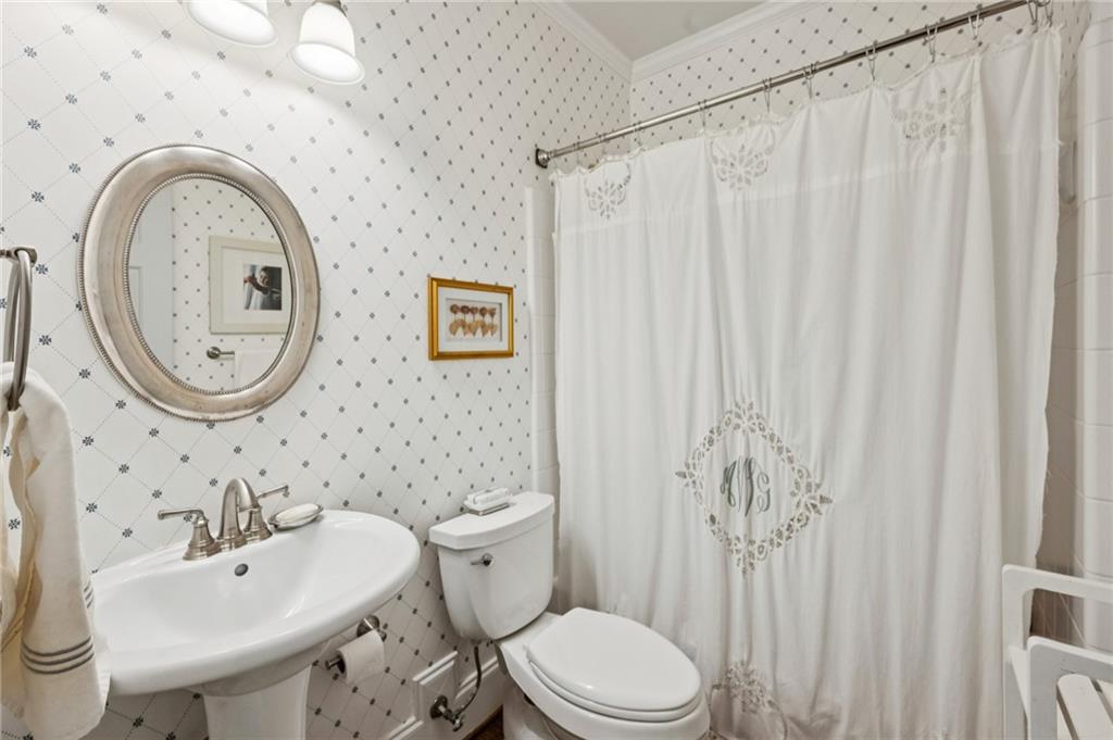 1055 Brookhaven Walk NE