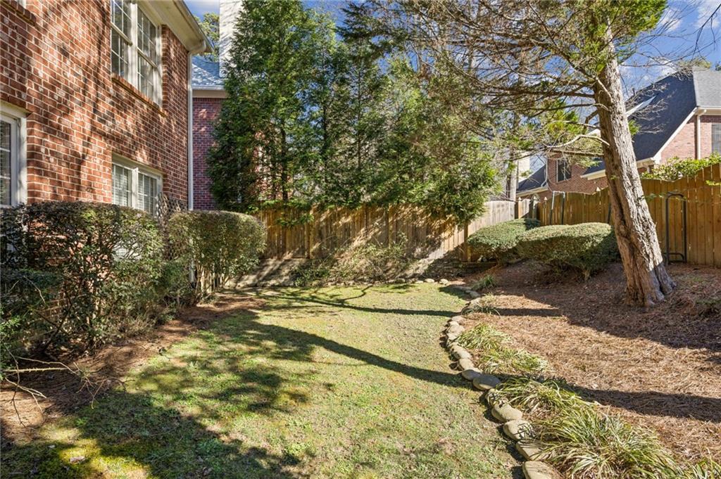 1055 Brookhaven Walk NE