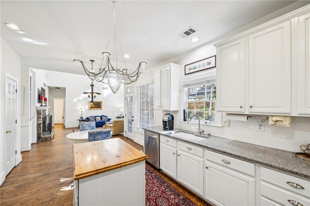 1055 Brookhaven Walk NE