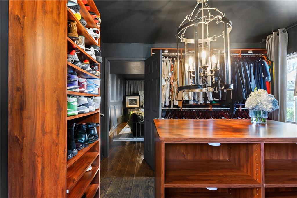 1388 Willow Trail SW