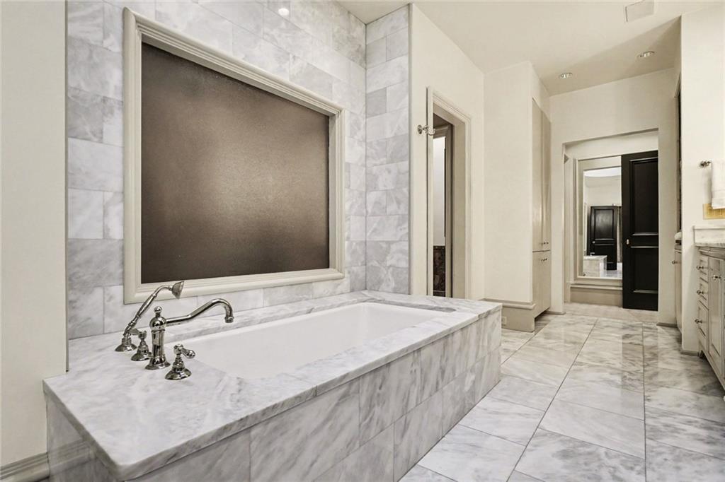 2525 Peachtree Road NE Unit 28