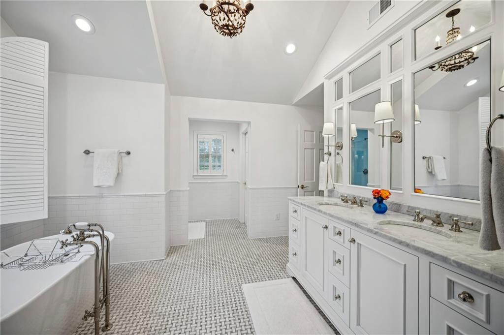 1838 Meredith Drive NW