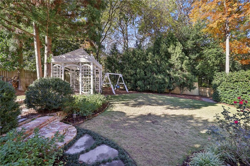 1838 Meredith Drive NW