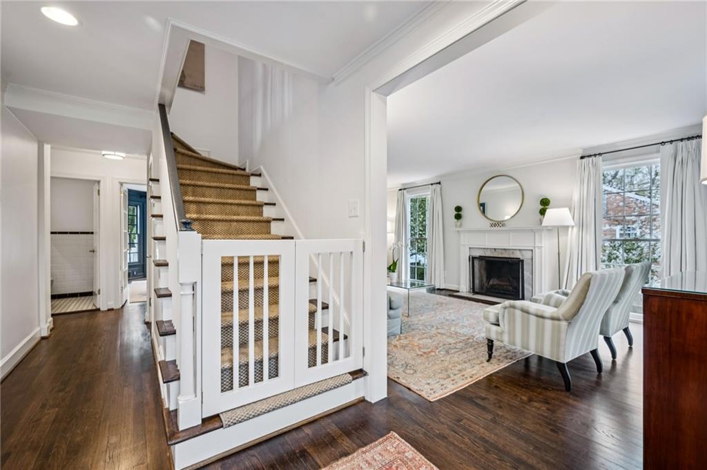 1838 Meredith Drive NW