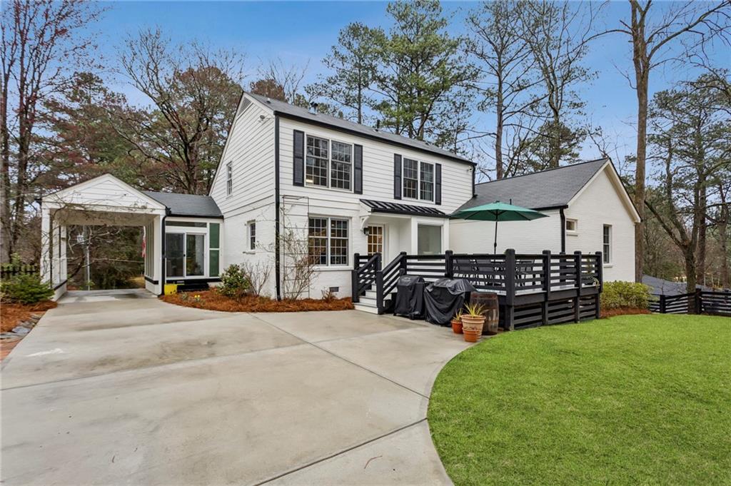 734 Woodley Drive NW