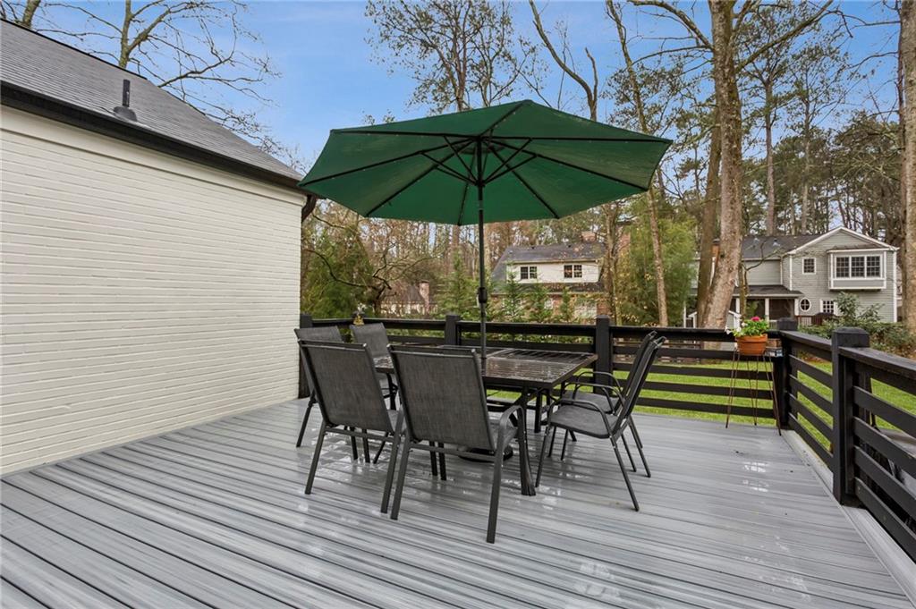 734 Woodley Drive NW