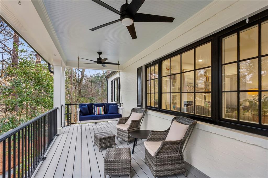 734 Woodley Drive NW