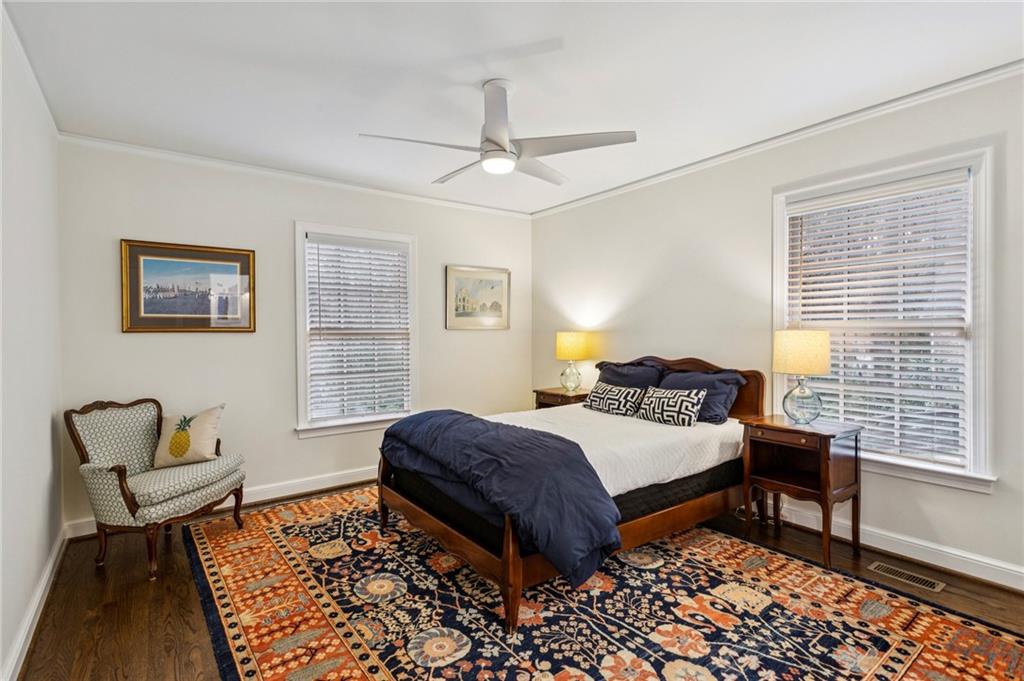 734 Woodley Drive NW