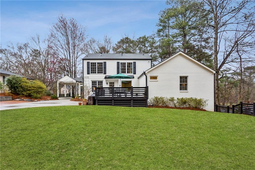 734 Woodley Drive NW