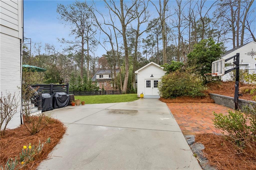 734 Woodley Drive NW