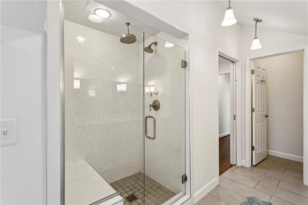 734 Woodley Drive NW