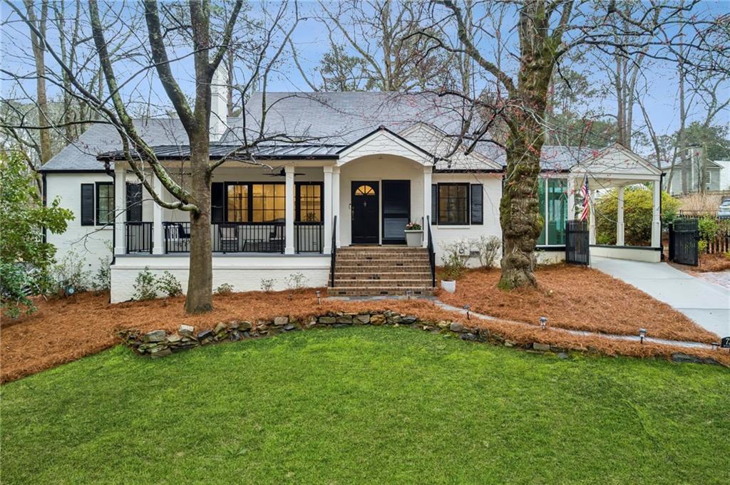 734 Woodley Drive NW