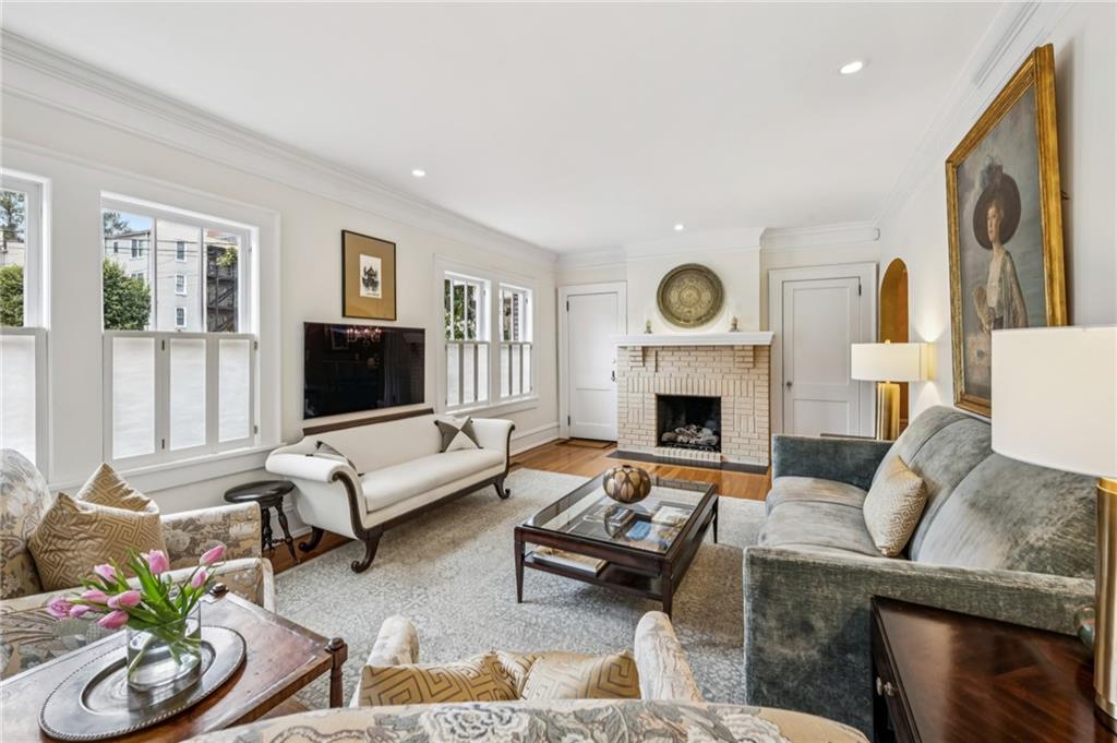 1899 Anjaco Road NW Unit 1