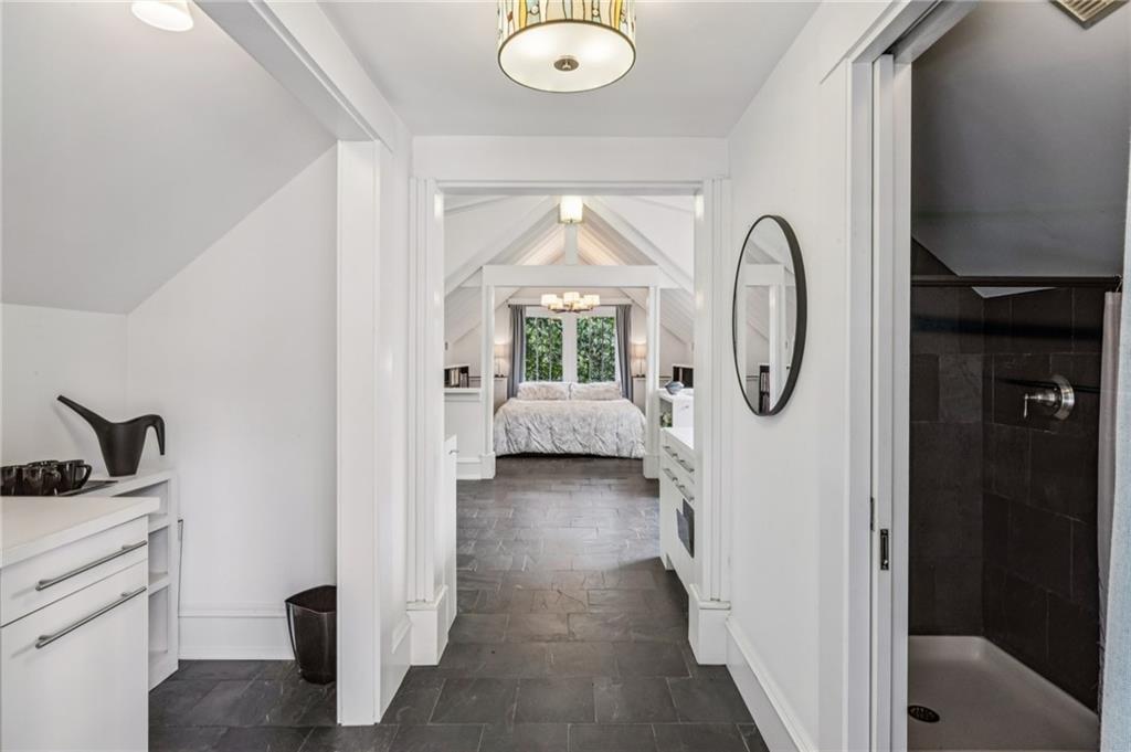 1899 Anjaco Road NW Unit 1