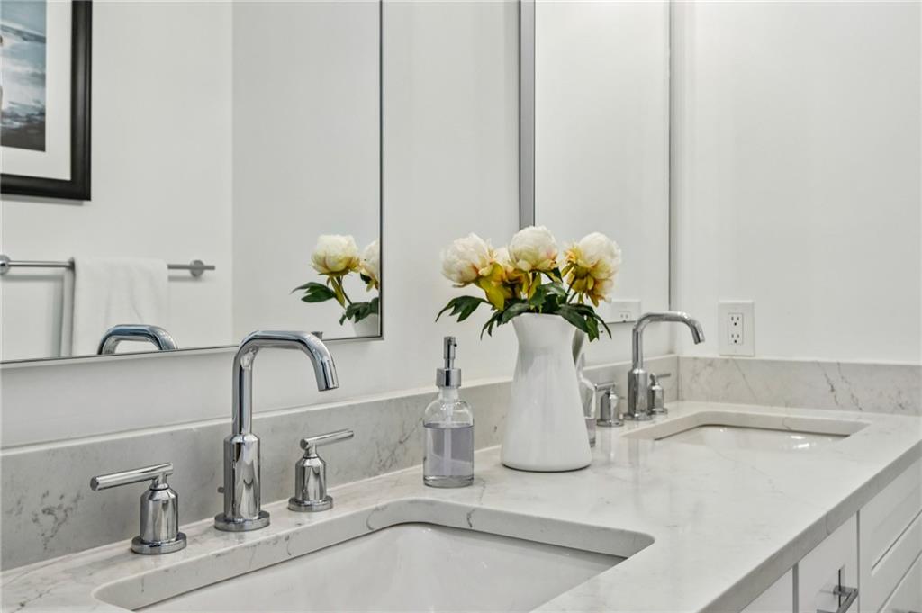 540 Chateaugay Lane NE