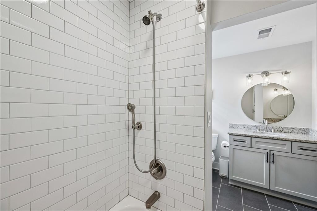 540 Chateaugay Lane NE