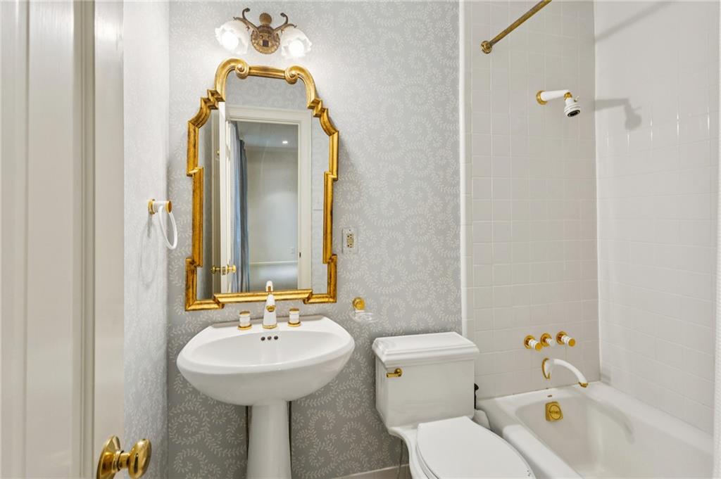 3647 Cloudland Drive NW