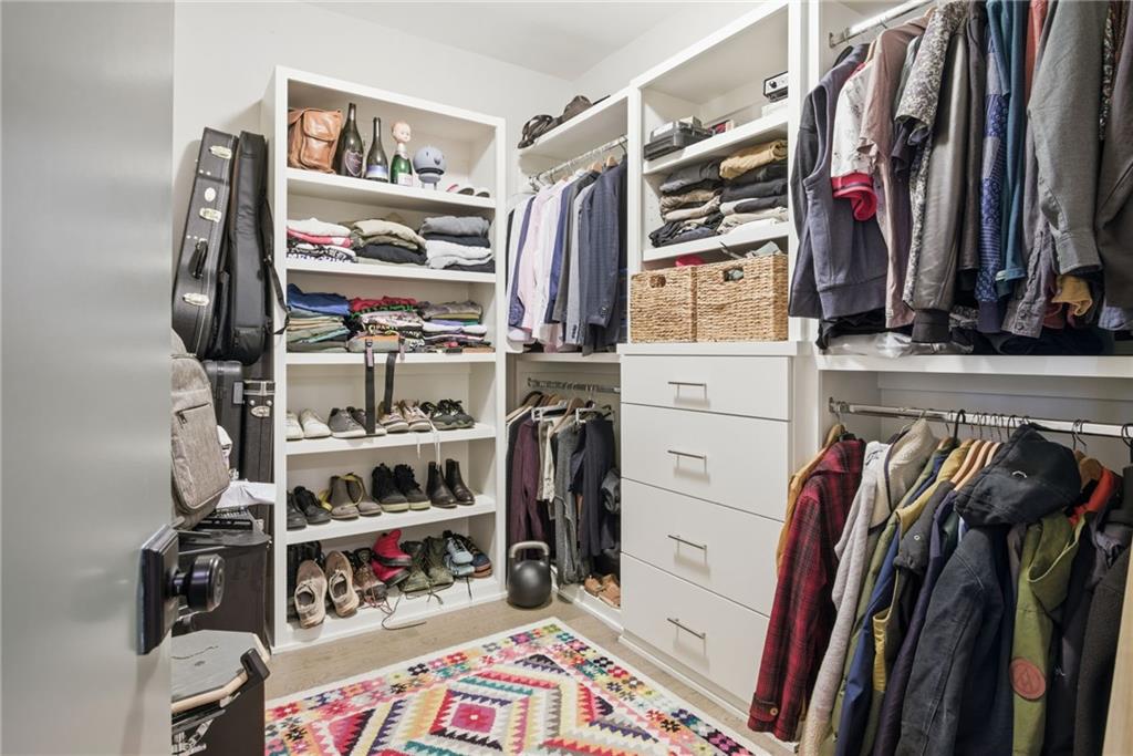 571 Overbrook Drive NW