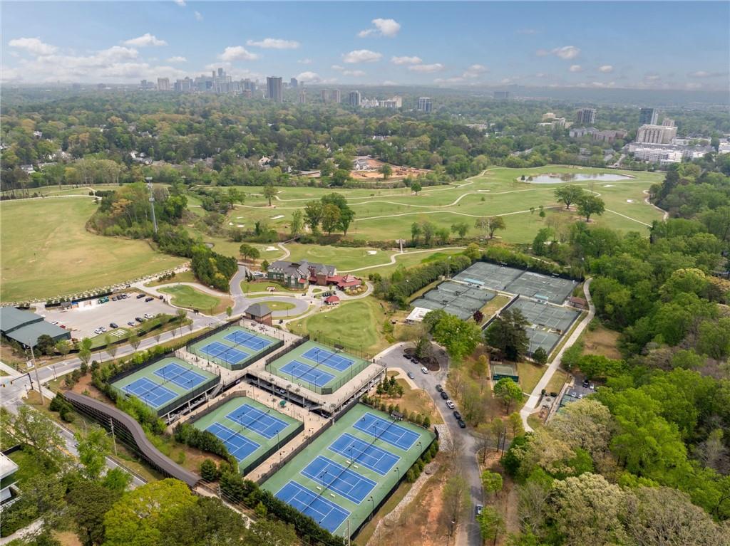 571 Overbrook Drive NW