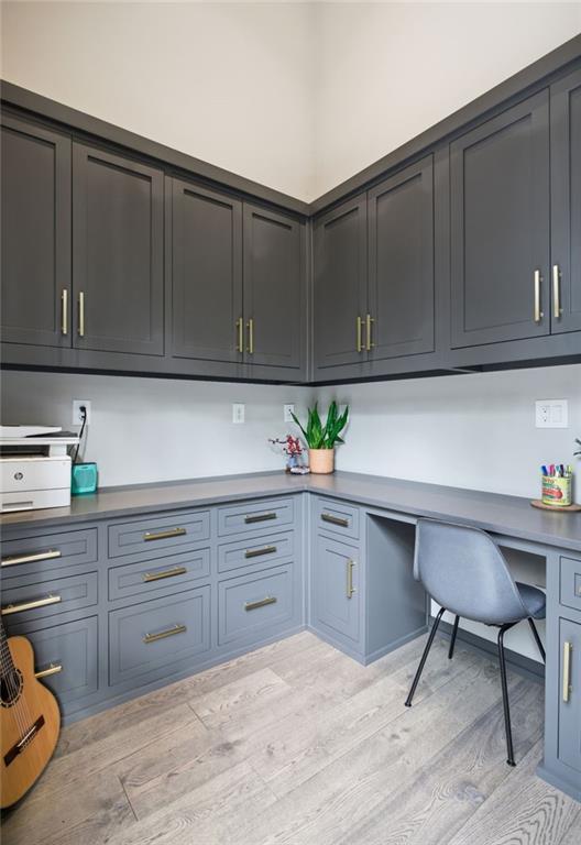 571 Overbrook Drive NW