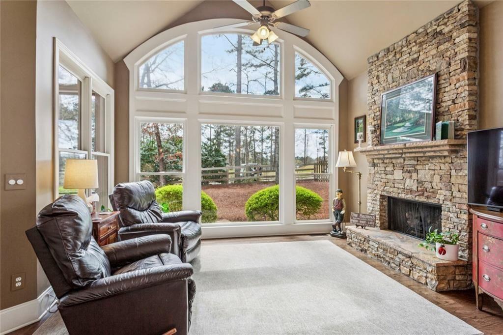 3020 Woodbridge Lane