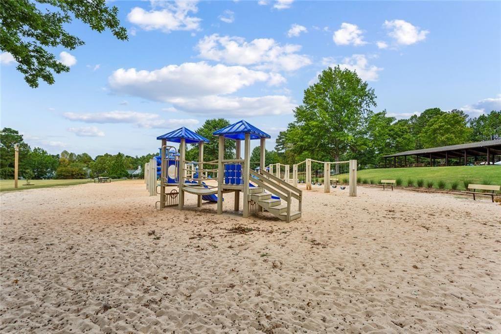 3020 Woodbridge Lane