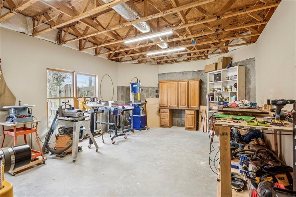 3020 Woodbridge Lane